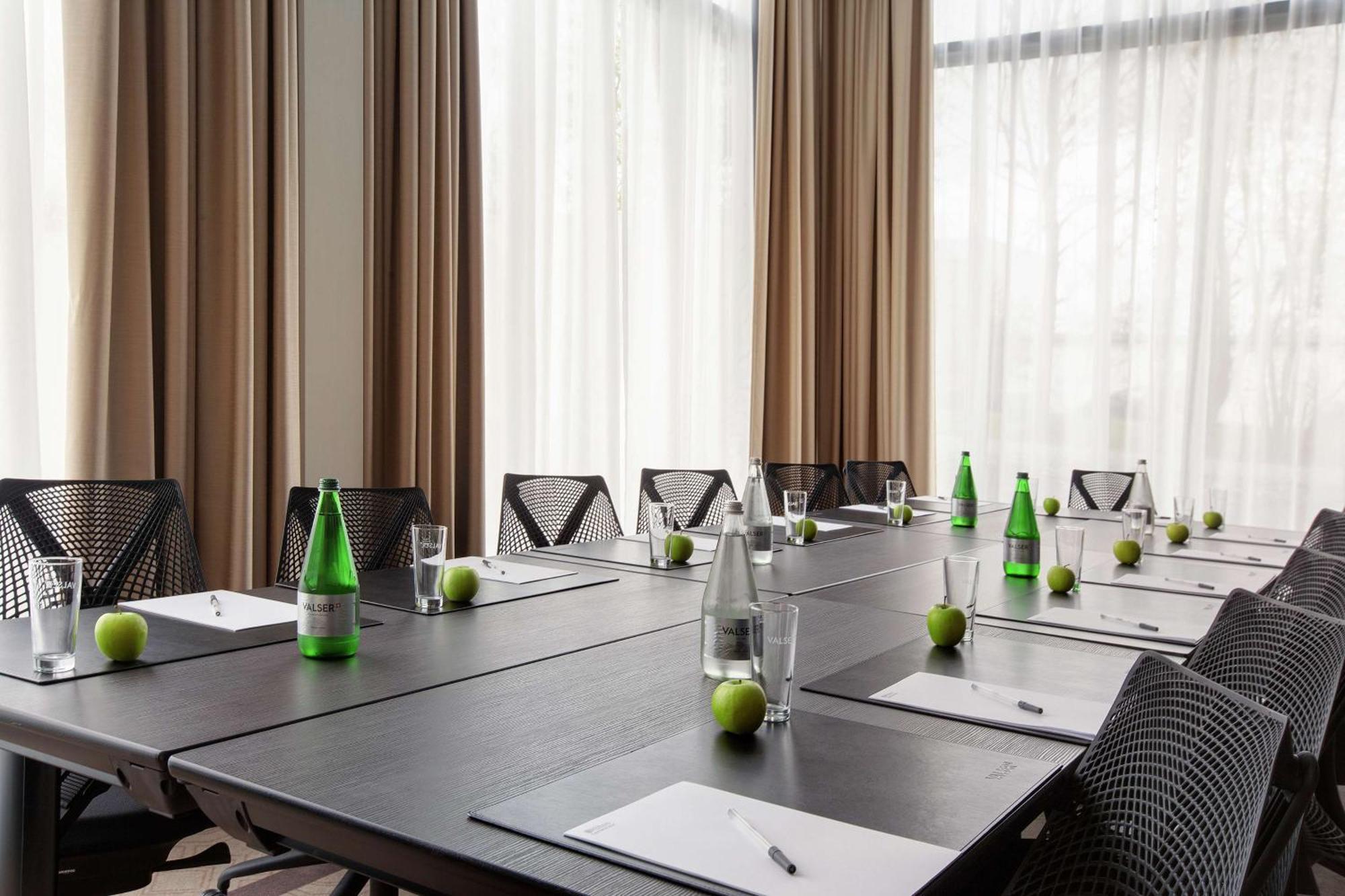 Hilton Garden Inn Zurich Limmattal Spreitenbach Eksteriør bilde